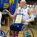 Spielertrainer Nicolas Hausammann erklärt die Takt vor